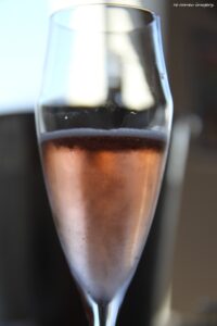 Moet (Glass of MOET) Moet (Glass of MOET)